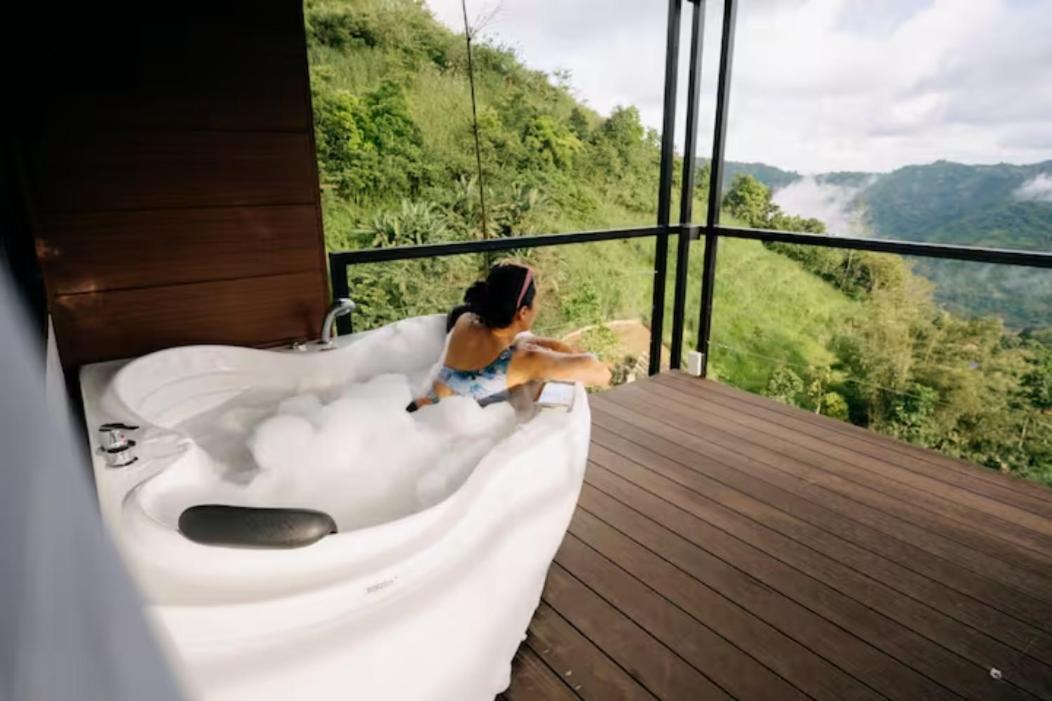Grey Rock Mountain Cabin W/ Jacuzzi Balamban Zewnętrze zdjęcie